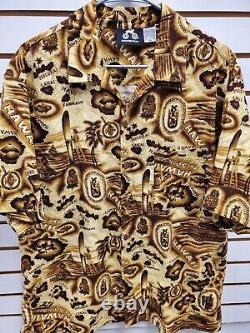 Traduisez ce titre en français: Chemise à manches courtes XL pour homme des années 90, de style tribal hawaïen, de la marque Membres Man, fabriquée aux États-Unis, en parfait état.